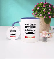 Dünyanın En Yakışıklı Öğretmeni Kupa Bardak ve Anahtarlık (Lacivert)