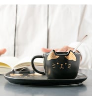 Sunum Tabaklı Kedi Tasarım Kupa Bardak (Siyah)