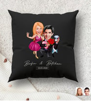 BK Gift Kişiye Özel Sevgililer Karikatürlü Premium Kumaş Siyah Kırlent Yastık, Ev Hediyesi, Ev Dekorasyonu, Kişiselleştirilmiş Yastık, Dekoratif Hediye (Model 7)