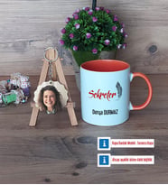 Sekretere Hediye Kupa Bardak Beyaz ve Fotoğraflı Ahşap Anahtarlık Hediye (Model 13)