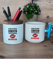 Dünyanın En Güzel Öğretmeni Hediye Sepeti Kupa Bardak T Kulplu, Kalemlik Hediyeleri Öğretmenler Günü Hediyesi (Model 3)