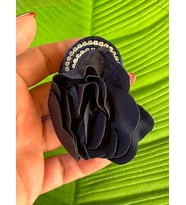 7X5 CM ZİRKON TAŞLI ÇİÇEKLİ TASARIM BROŞ YAKA İĞNESİ TÜRBAN İĞNESİ (Lacivert)