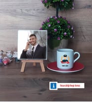 Erkek Polis Fotoğraflı Dekoratif Taş, Ahşap Altlıklı Türk Kahvesi Fincanı Hediye (Model 3)