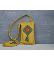 HANDMADE MOTİFLİ TELEFON ÇANTASI (Sarı)