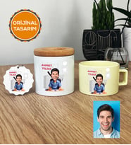 Kişiye Özel Karikatürlü Diş Hekimi Hediye Seti Pastel Fincan, Kalemlik, Anahtarlık Erkek Diş Hekimine Tıp Bayramı Hediyesi (Sarı)