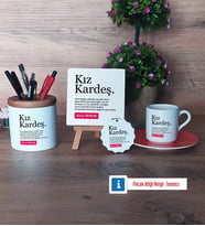 Kız Kardeş Hediye Seti Dekoratif Taş, Kalemlik, Ahşap Altlıklı Türk Kahvesi Fincanı, Ahşap Anahtarlık Hediye (Model 8)