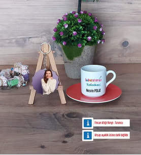 Laboratuvar Teknikeri Türk Kahvesi Fincanı Ahşap Altlıklı ve Fotoğraflı Ahşap Anahtarlık Hediye (Model 8)