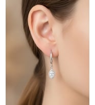 Usho Jewelry 925 Ayar Gümüş Mekik Küpe (Beyaz)