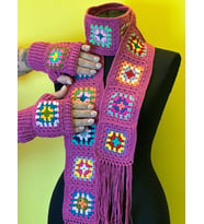 EL ÖRGÜSÜ ETNİK MOTİFLİ PARMAKSIZ ELDİVEN ATKI SET (Pembe)