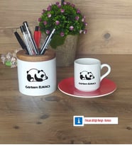 Uykucu Panda Hediyeleri Türk Kahvesi Fincanı Kırmızı, Kalemlik Kişiye Özel Hediye (Model 1)