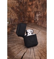 El Yapımı Hakiki Deri Kılıflı Zippo Çakmak (Siyah)