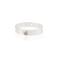 Kadir Jewellery 925 Ayar Gümüş Kaplama El İşçiliği Zirkon Taşlı Kadın Kelepçe Bilezik (Gri)