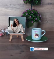 İsme Özel Doğum Günü Hediyesi Fotoğraflı Dekoratif Taş, Ahşap Altlıklı Türk Kahvesi Fincanı Hediye (Model 9)