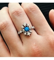 Opal Taşlı Kraliçe Yüzük & Işıklı Yüzük Kutusu - 925 Ayar Gümüş Yüzük (Mavi-Rodyum)