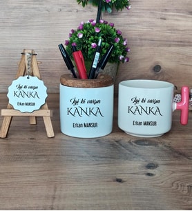 İyi Ki Varsın Kanka Hediye Sepeti Kupa Bardak T Kulplu, Kalemlik ve Anahtarlık Kankaya Arkadaşa Doğum Günü Hediyesi (Model 4)