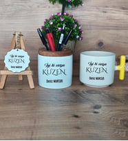 İyi Ki Varsın Kuzen Hediye Sepeti Kupa Bardak T Kulplu, Kalemlik ve Anahtarlık Kuzene Doğum Günü Hediyesi (Model 5)