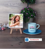 İtalyanca Öğretmeni Fotoğraflı Dekoratif Taş, Ahşap Altlıklı Türk Kahvesi Fincanı Hediye (Model 5)