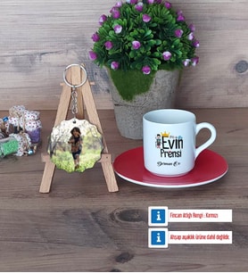 Evin Prensi Türk Kahvesi Fincanı Ahşap Altlıklı ve Fotoğraflı Ahşap Anahtarlık Hediye (Model 3)