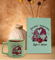 BK Gift Kişiye Özel Sevgili İsimli Yeşil Sert Kapaklı Defter ve Middle Kupa Seti, Arkadaşa Hediye, Yeni İş Hediyesi, Doğum Günü Hediyesi (Model 3)