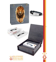 Galatasaray Orijinal Fashion Ayarlanabilir Bileklik Aslan Baskılı Ahşap Kutulu (Siyah)