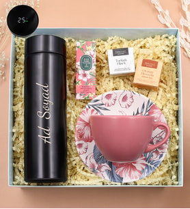 Kişiye Özel 500 Ml Siyah Dereceli Termos & 2'li Teashop Bitki Çayı & Eyüp Sabri Tuncer Mini Kolonya & Fincan Hediye Seti (Pembe)