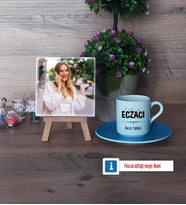 Eczacı Fotoğraflı Dekoratif Taş, Ahşap Altlıklı Türk Kahvesi Fincanı Hediye (Model 5)