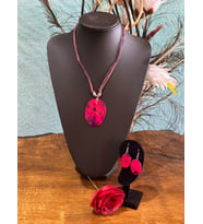 EL BOYAMA ÇİÇEKLİ SEDEF KADIN KOLYE KÜPE SET 23 CM (Pembe)