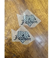 2 Lİ ÜTÜ İLE YAPIŞAN DAMALI KALP TRANSFER BASKI ARMA 7X7 CM (Siyah)