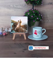 Sevgililer Günü Hediyesi Fotoğraflı Dekoratif Taş, Ahşap Altlıklı Türk Kahvesi Fincanı Hediye (Model 2)
