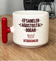 Kişiye Özel Efsaneler Ağustosta Doğar Hediye T Kupa Bardak Doğum Günü Hediyesi (Kırmızı)