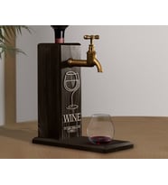 BK Gift Kişiye Özel Kabartma İsimli Musluklu Siyah(Ebony) Ahşap Şarap Standı, Şarap Çeşmesi, Doğum Günü Hediyesi, Ev Hediyesi, İçecek Dispenseri (Model 6)