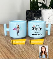Kişiye Özel Karikatürlü Doktor Hediye Pastel T Kupa Kadın Doktora Hediye Tıp Bayramı Hediyesi (Mavi)