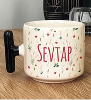 Kişiye Özel İsim Yazılı Hediye T Kupa Bardak Çiçek Desenli -6- (Siyah)