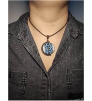Motif İşlemeli Kanaviçe Kolye ( 3 Renk ) (Mavi)