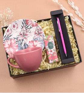 Kişiye Özel Touch Pen & Fincan & Eyüp Sabri Tuncer Mini Kolonya Hediye Seti (Pembe)