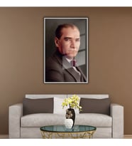 Metal Çerçeveli Cam Tablo Yan Persfektif Atatürk Portresi (Gümüş)