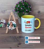 İspanyolca Öğretmeni Kupa Bardak Beyaz ve Fotoğraflı Ahşap Anahtarlık HediyeÖğretmenler Günü Hediyesi (Model 7)
