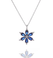 925 Ayar Gümüş Rose Kaplama Renkli Baget Taşlı Elmas Montürlü Yonca Kolye (Lacivert)