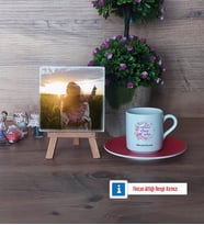 Hamile Anne Adayı Fotoğraflı Dekoratif Taş, Ahşap Altlıklı Türk Kahvesi Fincanı Hediye (Model 3)