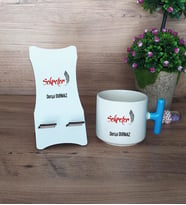 Kişiye Özel Sekreter Hediye Sepeti Kupa Bardak T Kulplu ve Ahşap Telefon Standı Sekretere Hediye (Model 3)