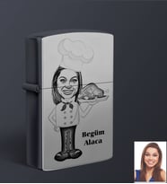 Kişiye Özel Aşçı Tasarımlı Karikatür Siyah Benzinli Çakmak Bayan-2 (Siyah)