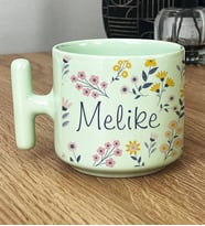 Kişiye Özel İsim Yazılı Hediye Pastel T Kupa Çiçek Desenli -9- (Yeşil)