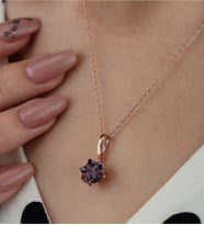 Rose Altın Kaplama Zirkon Taşlı Lotus Çiçeği Kadın Kolye (Mor)