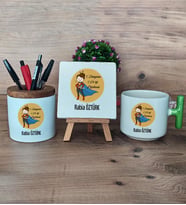 Kadın Öğretmene Hediye Hediye Sepeti Kupa Bardak T Kulplu, Kalemlik ve Dekoratif Taş Öğretmenler Günü Hediyesi (Model 8)