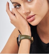 vagave Apple Watch 38 mm 40 mm 41 mm 3 4 5 6 7 se 8 9 Uyumlu Kadın Deri Kordon Saat Kayışı (Yeşil)