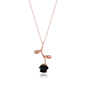 Gül Motifli 14 K Rose Gold Kaplama Kadın Kolye (Siyah)
