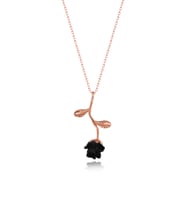 Gül Motifli 14 K Rose Gold Kaplama Kadın Kolye (Siyah)
