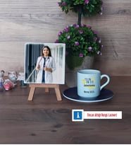 Doktor Fotoğraflı Dekoratif Taş, Ahşap Altlıklı Türk Kahvesi Fincanı Hediye (Model 4)