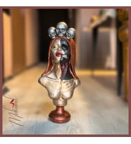 Şeker kafatası Catrina büstü –güçlü kadın figürü, dekoratif sanatı, heykel–Mükemel orijinal tasarım (Bordo)