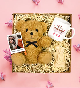 Kişiye Özel Kupalı Figürlü Mum & Teddy Ayıcık Hediye Seti (Model 3)